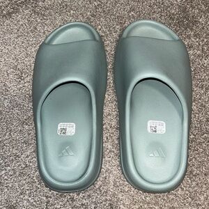 Yeezy Slides